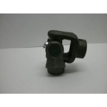 INIVERSAL JOINT UJS 10 BORE 5/8&#034; UJS 12 BORE 3/4&#034; WITH GREASE FITTING  NO BOX