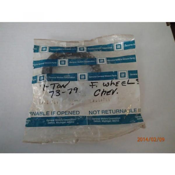 GM 27467 Oil Seal New Grease Seal CR Seal GM 1 Ton #1 image