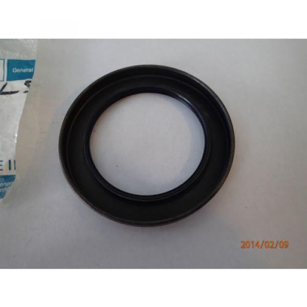 GM 27467 Oil Seal New Grease Seal CR Seal GM 1 Ton #4 image