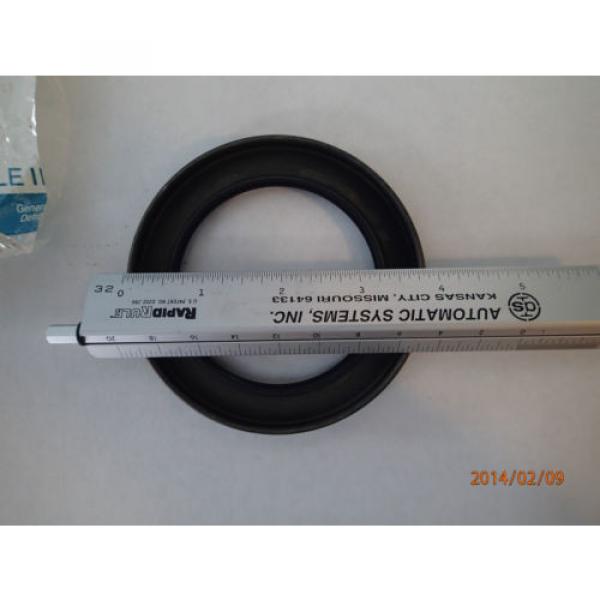 GM 27467 Oil Seal New Grease Seal CR Seal GM 1 Ton #5 image